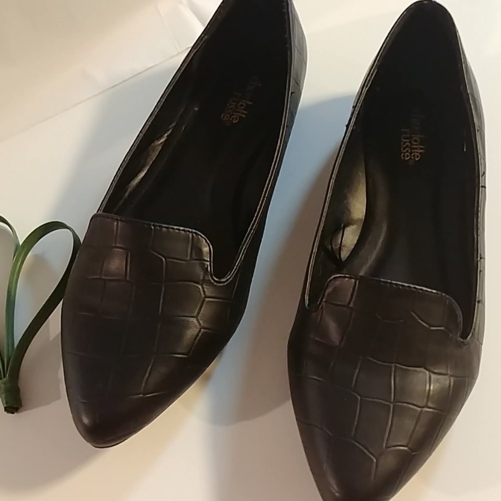 Charlotte Russe Black Alligator Flats